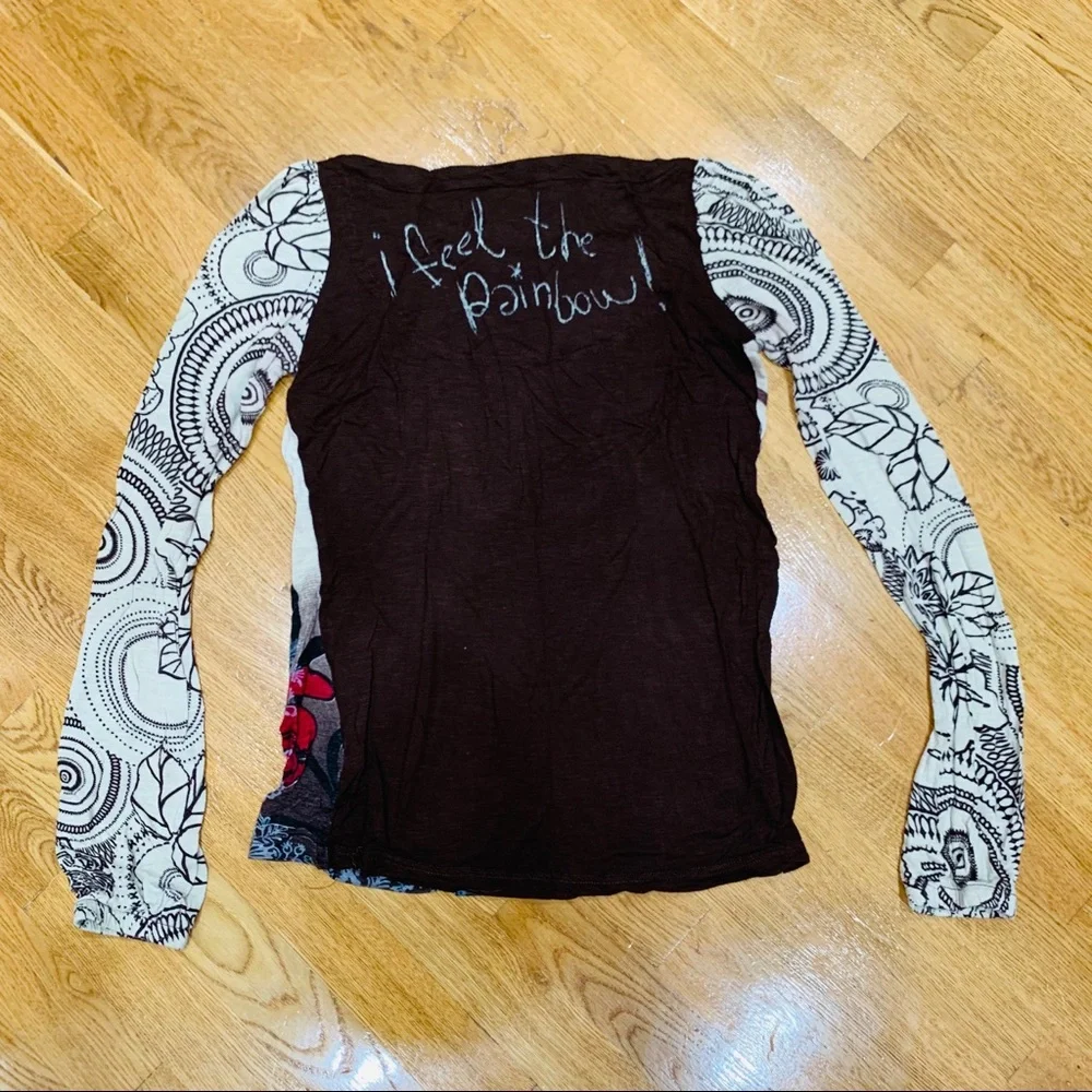 Stunning Desigual long sleeve tee - Picture 2 of 3